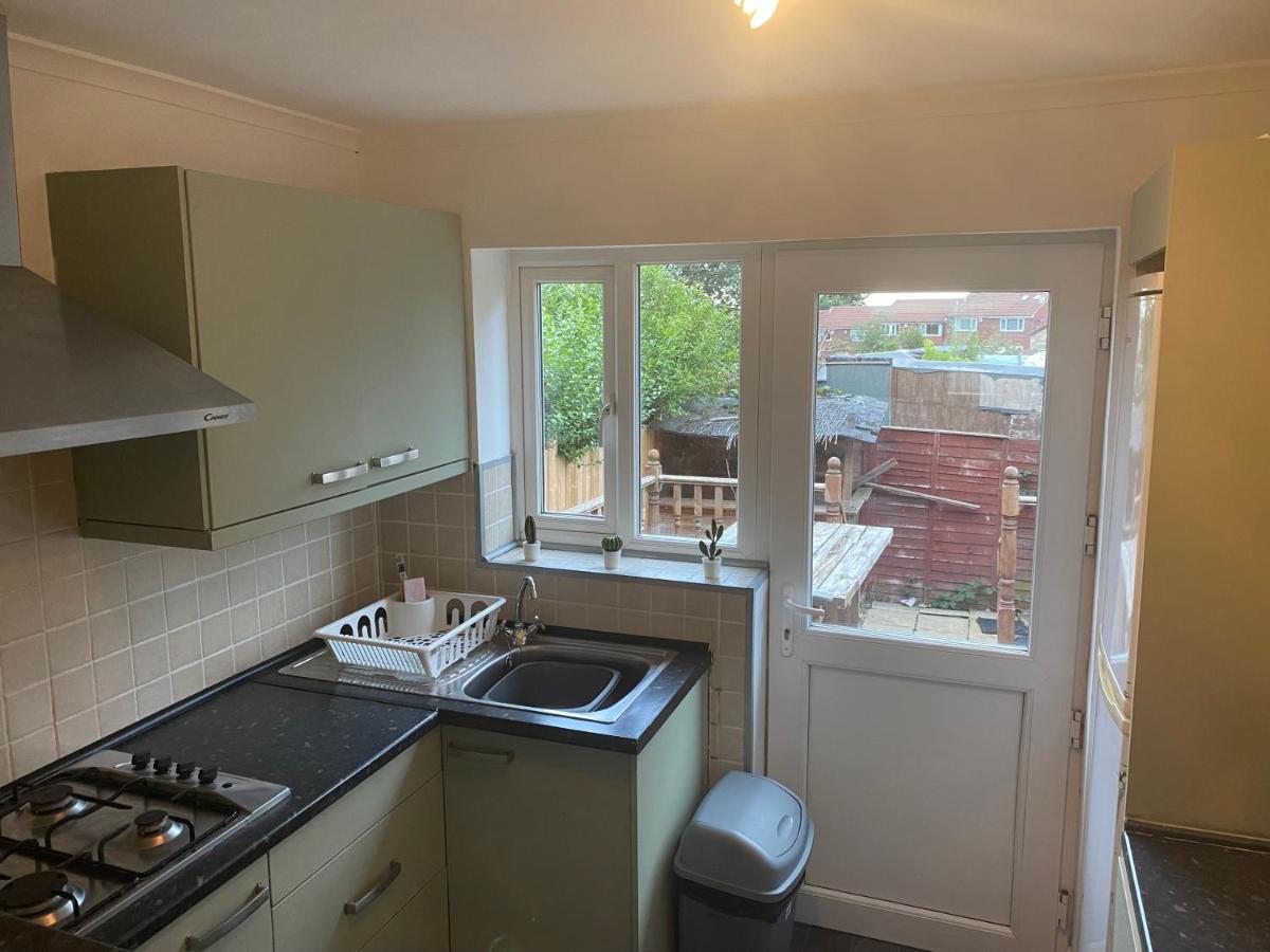 Montrose - Perfect Contractor Stay, Own Driveway, 3 Bedrooms 盖茨黑德 外观 照片