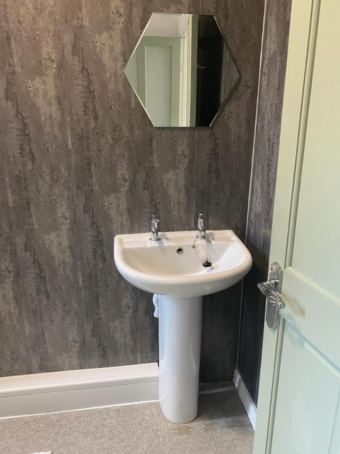 Montrose - Perfect Contractor Stay, Own Driveway, 3 Bedrooms 盖茨黑德 外观 照片